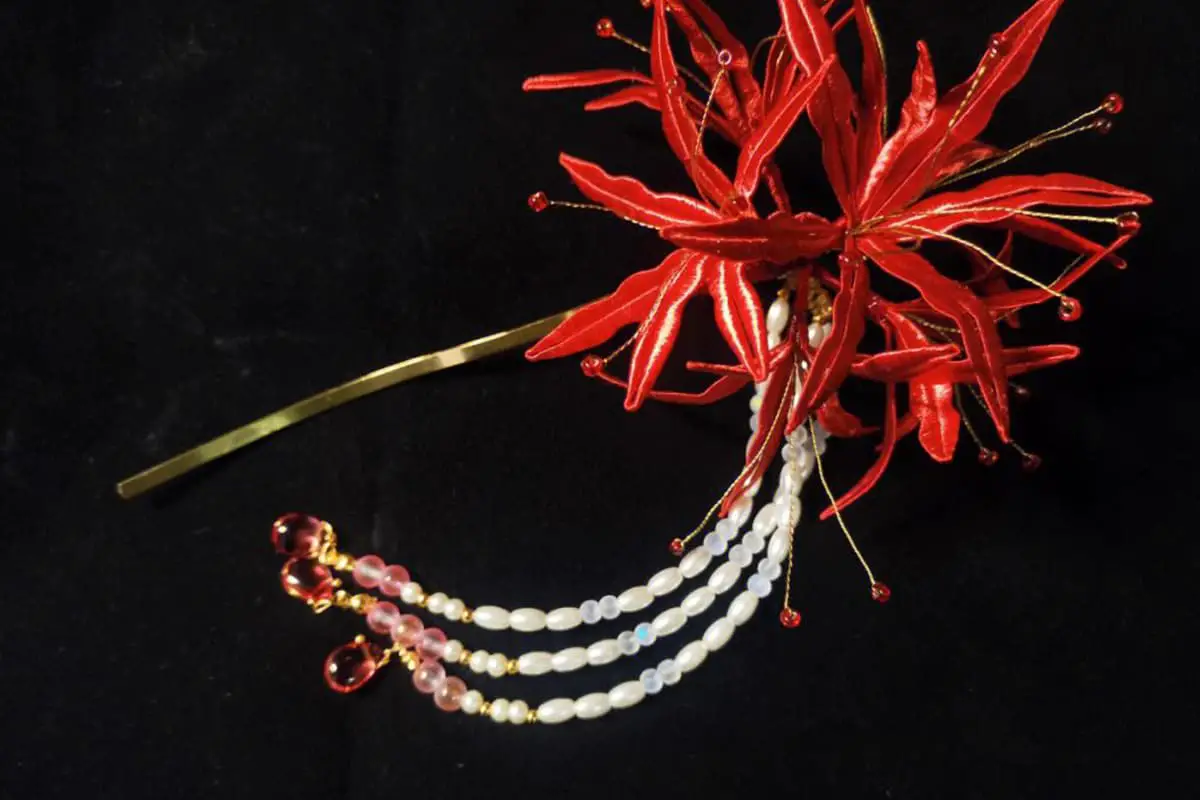 1. Red Spider Lily (Sad Memories, Beauty of Death)